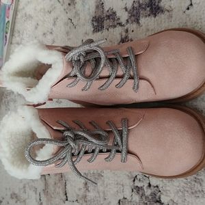 Pink Suede Osh Kosh Boots w Silver Laces